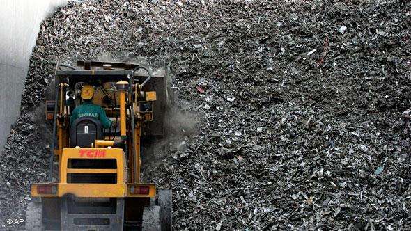 山東打擊洋垃圾！明年起禁止進(jìn)口廢五金、廢汽車壓件